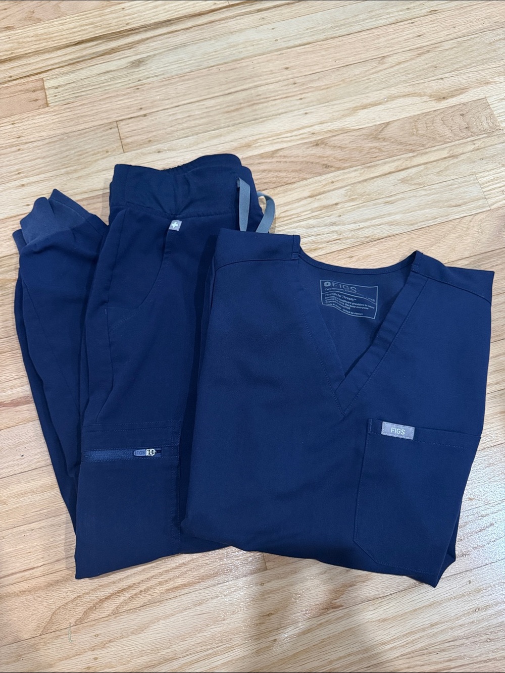 Figs Women's Scrub Top and Pants Set in Navy Blue